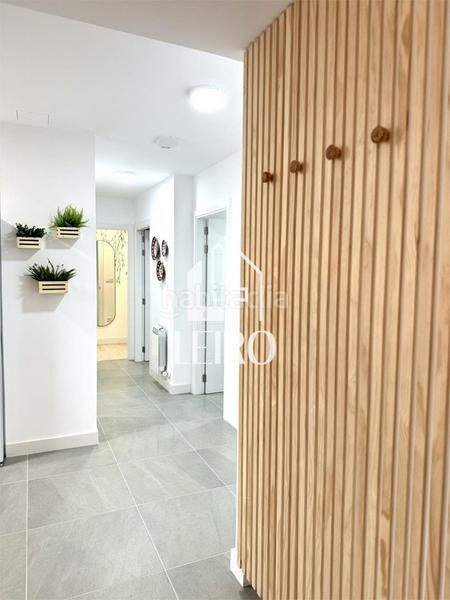 Foto d184f86e-83d1-4eb2-8a52-411c22f5378a. Apartamento  amueblado con garaje y trastero en Vilagarcía de Arousa