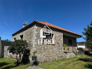 Casa a Vilagarcía. Casa lista para entrar con terreno de 2137 m2