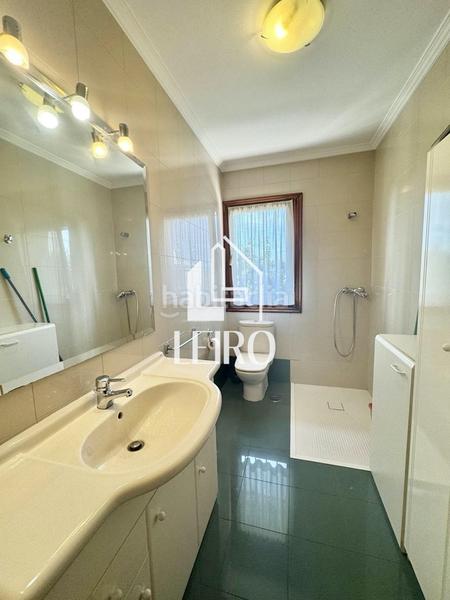 Foto b1b38a4c-dc19-4ef1-ad74-78f524437962. Chalet avec chauffage parking piscine dans Vilagarcía Vilagarcía de Arousa