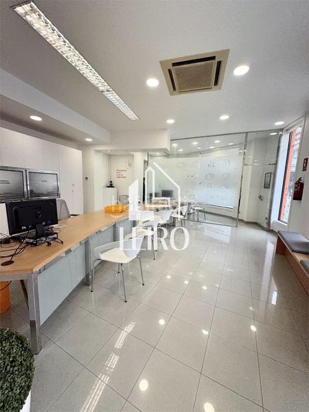 Foto bc82c873-5b1d-4c16-a68c-de92ce417cc7. Lloguer local comercial a Vilagarcía Vilagarcía de Arousa
