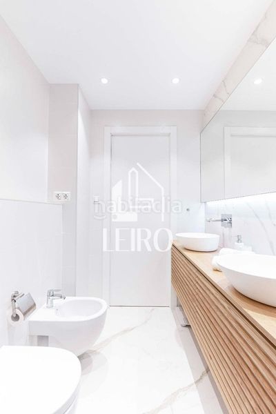 Foto f43ab2d2-2d42-4e26-9b19-09799705e6fb. Apartament amb calefacció aparcament a Vilanova de Arousa