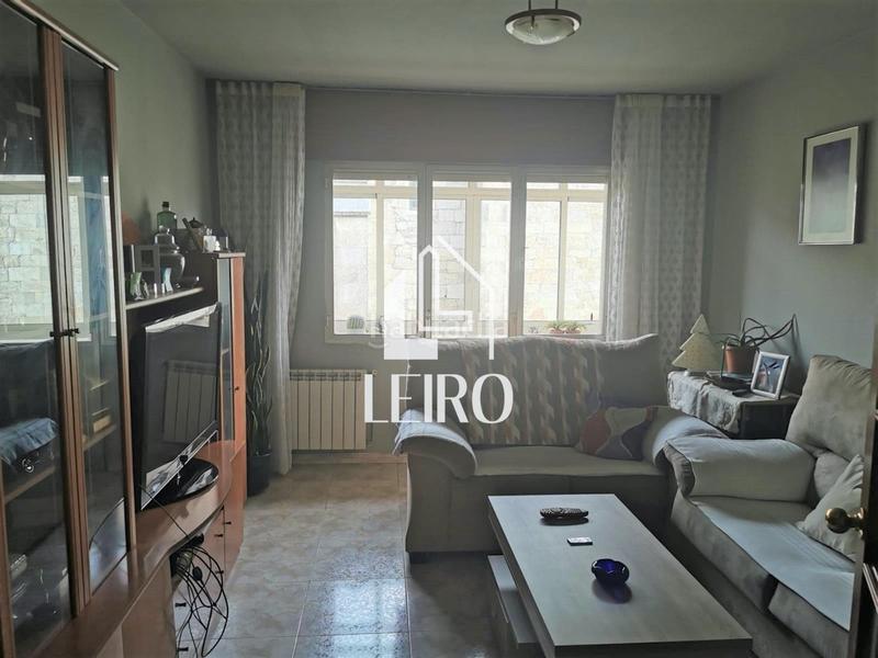 Foto 16eabf6e-d600-4e0b-827e-58256d972c8f. Flat with heating parking in O Carril Vilagarcía de Arousa