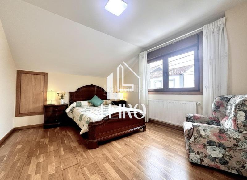 Foto 1ce8cd8e-e7b7-4830-afda-611a0651a0fe. Chalet con riscaldamento parcheggio in O Carril Vilagarcía de Arousa