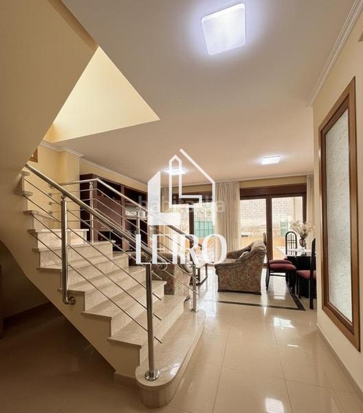 Foto e9f3dad5-4de1-4e58-9c8a-21289f0dc4a8. Chalet con riscaldamento parcheggio in O Carril Vilagarcía de Arousa