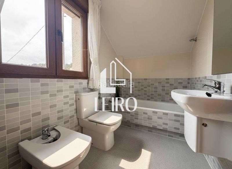 Foto ed684760-7425-40ac-90f3-49494b67aebe. Chalet con riscaldamento parcheggio in O Carril Vilagarcía de Arousa