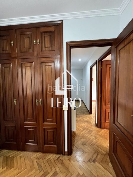 Foto 0691795f-605d-4906-b233-9344a9545308. Piso  de 4 dormitorios garaje y trastero en Vilagarcía Vilagarcía de Arousa