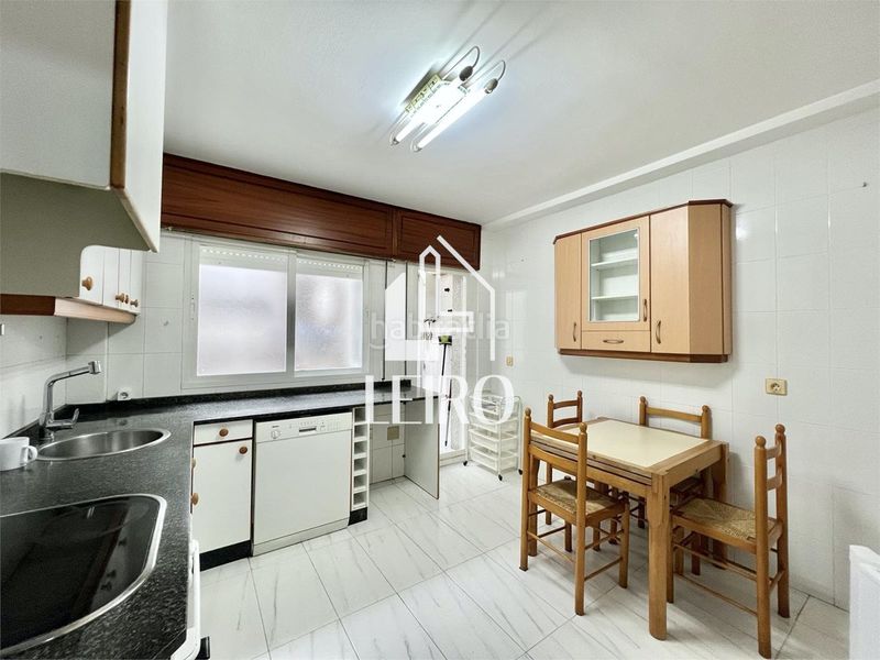 Foto 23541447-8236-4f98-a6aa-7ea2799139ac. Piso  de 4 dormitorios garaje y trastero en Vilagarcía Vilagarcía de Arousa