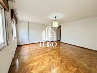 Piso en Vilagarcía. Piso de 4 dormitorios garaje y trastero