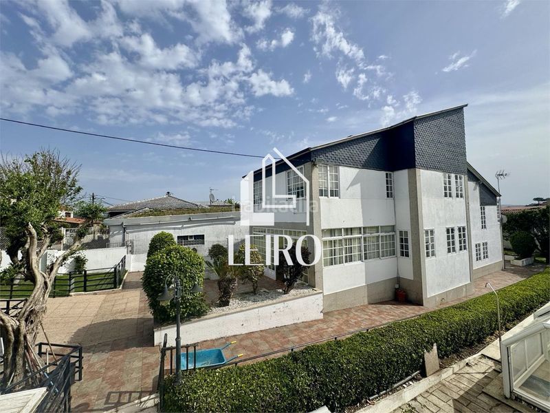 Foto 9ebf503c-0338-487a-8de0-19baad790a1c. Xalet amb xemeneia calefacció aparcament piscina a Illa de Arousa (A)