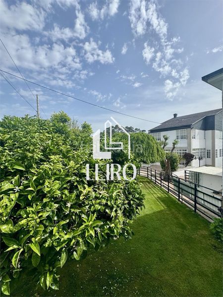 Foto c7491555-c7ff-4b5e-bb44-d98a255f273c. Xalet amb xemeneia calefacció aparcament piscina a Illa de Arousa (A)