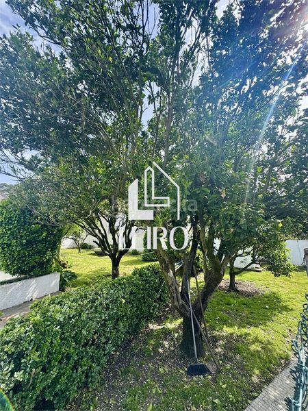 Foto e0c1d7a4-6ecc-420d-b61b-a94423961397. Xalet amb xemeneia calefacció aparcament piscina a Illa de Arousa (A)