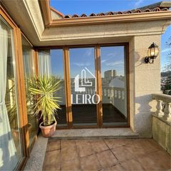 Àtic a Vilagarcía. Ático dúplex con terraza, totalmente amueblado y equipado, con 2