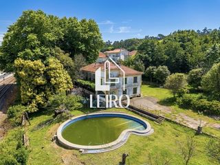 Edificio in Catoira. Único en galicia : antiguo complejo termal/balneario histórico e