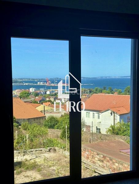 Foto 6a264c26-350b-4ec8-a4d2-cb2070ea1735. Casa amb aparcament a Vilagarcía Vilagarcía de Arousa
