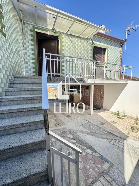 Foto 963a6514-39f6-49dd-b3b5-a602bb56caf4. Casa amb aparcament a Vilagarcía Vilagarcía de Arousa