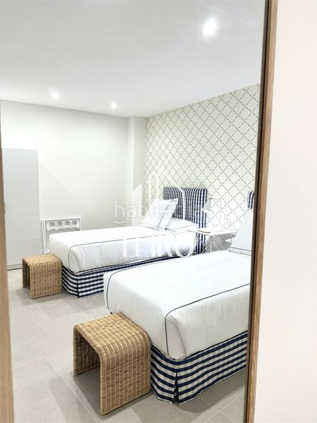 Foto a9fc7540-1287-43f9-94f9-17deb7fd5a91. Apartament amb calefacció a O Carril Vilagarcía de Arousa