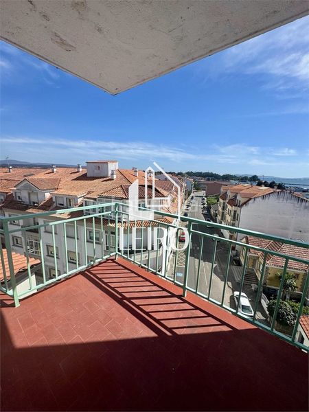 Foto 232a55d4-310a-4a47-b1b7-f61d97eb8d41. Apartament amb calefacció a Vilanova de Arousa