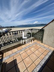Attique à Vilagarcía. Atico con terraza en primera linea de playa con vistas directas