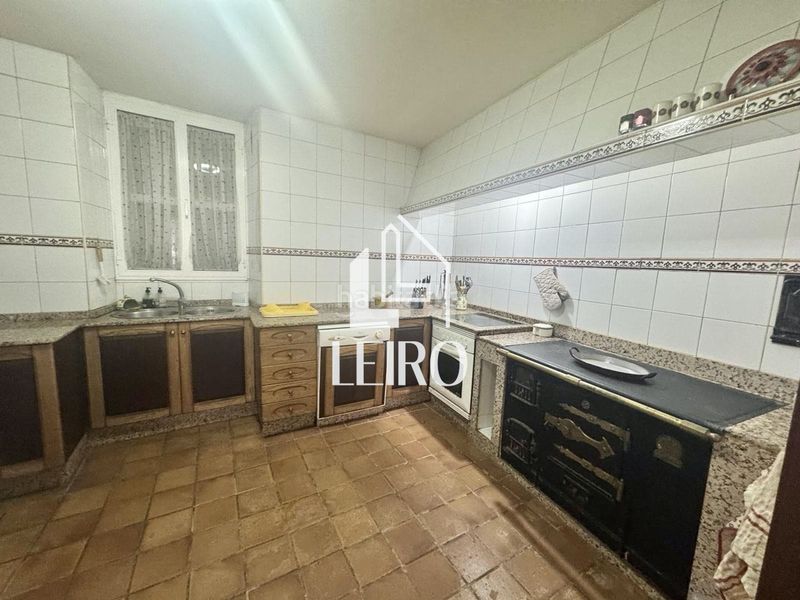 Foto c107614c-1ffc-4d43-8033-8195c50ae98e. Casa amb xemeneia calefacció a Vilanova de Arousa