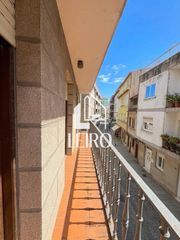 Apartment in Cambados. Apartamento céntrico con balcón