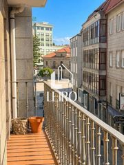 Apartment in Cambados. Apartamento céntrico con balcón en cambados