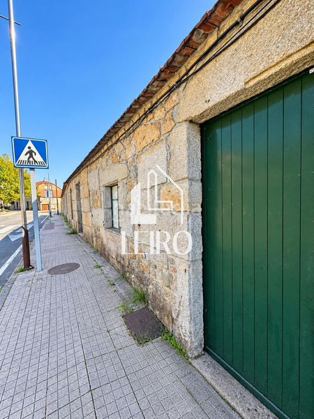 Foto d7d3c0e1-e0dd-4077-ad86-d70002fd1f2b. Casa amb calefacció aparcament a Vilanova de Arousa