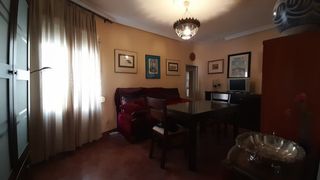 Rent Flat in Ciudad Jardín - Zoco. Piso en ciudad jardín solo para estudiantes