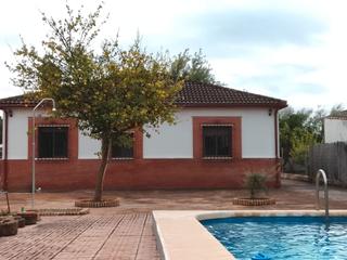 Masia a Alcolea. Ideal casa con terreno, pista tenis y piscina en las quemadillas