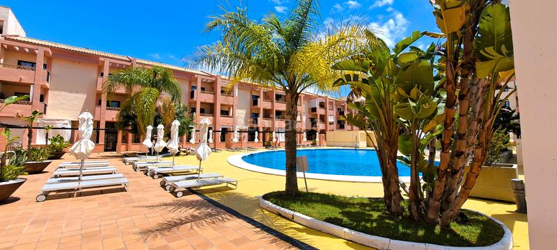 Foto b5b2b6e0-61c5-451c-b303-0b4c63f74a51. Alquiler apartamento en avenida del decano 2 apartamento con piscina y garaje 2ª linea playa en Punta Umbría