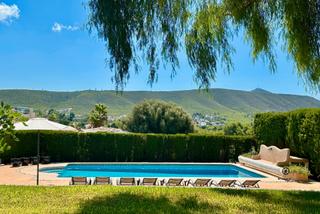 Chalet  Calle miguel cabrera. Villa cerca del arenal de javea con vistas abiertas
