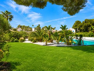 Casa en Cap Martí - El Tossalet - Pinomar. Villa + 5 apartamentos cerca de la playa en un magnifico jardin.