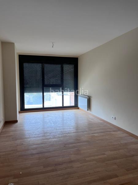 Foto 120ebf46-5e7f-40d8-8d19-822eca1ff555. Edifici a Silleda
