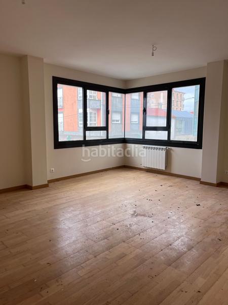 Foto d5a5339a-ae75-4fae-9a11-9b2dad38aa22. Edifici a Silleda