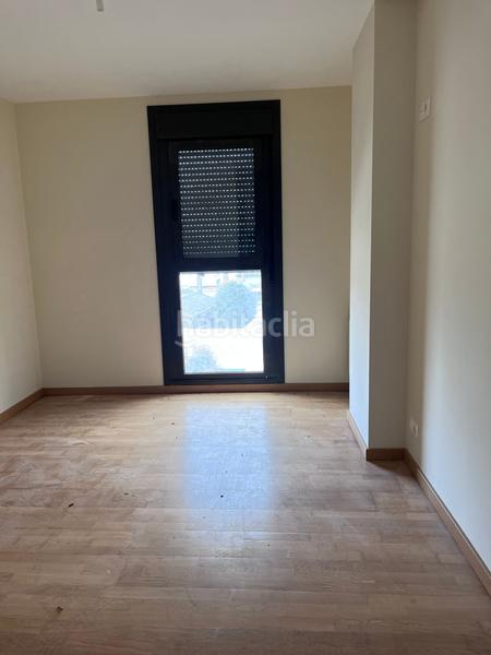 Foto f48cc4aa-6154-4d20-ad9f-208693f6fe42. Edifici a Silleda