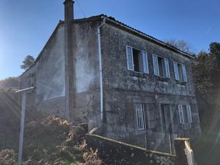 Mas à Silleda. Se vende conjunto de casas para restaurar ideal para turismo rur