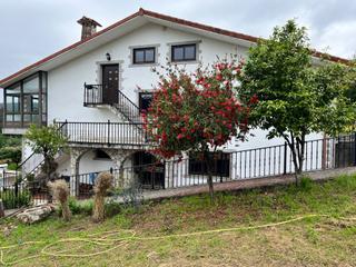 Casa a Vila de Cruces. Magnífico chalet en gresvila de cruces