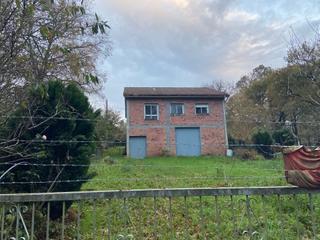 Masia a Lalín. Finca con casa en construcción