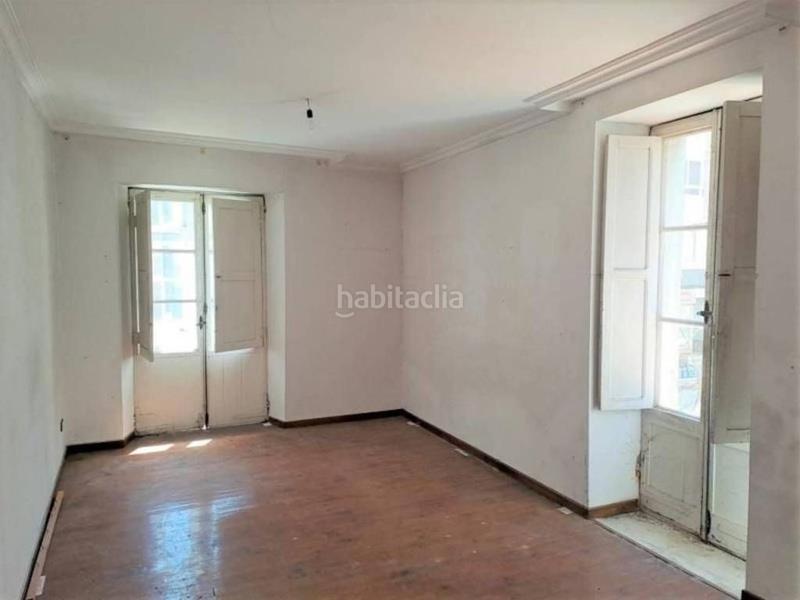 Foto 0ddd0101-a3ed-4092-8508-3a58fbde0464. Edifici a Lalín