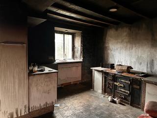 Mas à Silleda. Se vende casa para restaurar en cira silleda