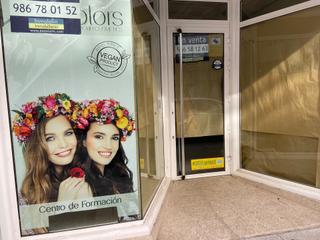 Miete Geschäftsraum in Lalín. Local acondicionado para academia de peluquería