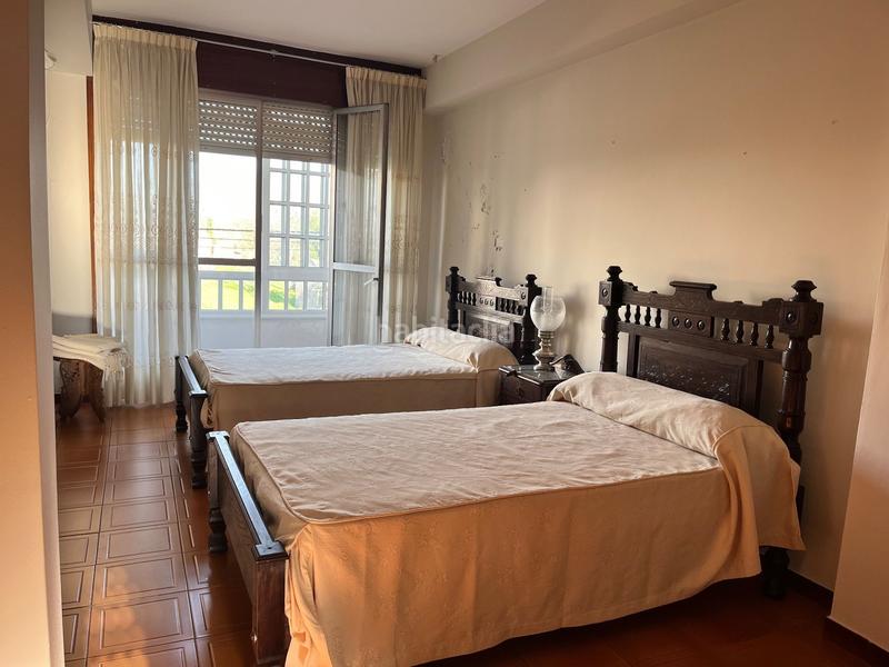 Foto 71c7e98b-7348-4925-87e6-fecf9c63f087. Masía casa con finca y local en el centro de a bandeira en Silleda