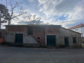 Masia a Lalín. Para restaurar