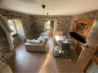 Masia a Silleda. Casa de piedra restaurada