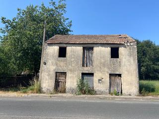 Masia a Lalín. Casa de piedra