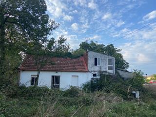 Mas à Lalín. Vivienda para reformar