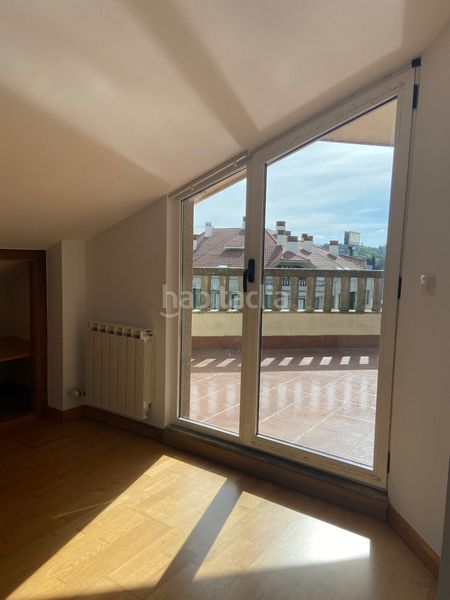 Foto 4ebcdd23-ad5e-44c8-877c-52321a78e3f4. Apartament amb calefacció a Lalín