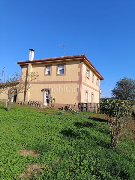Foto 67270b25-5be2-4f72-beb6-e9b62f68246c. Casa a Lalín