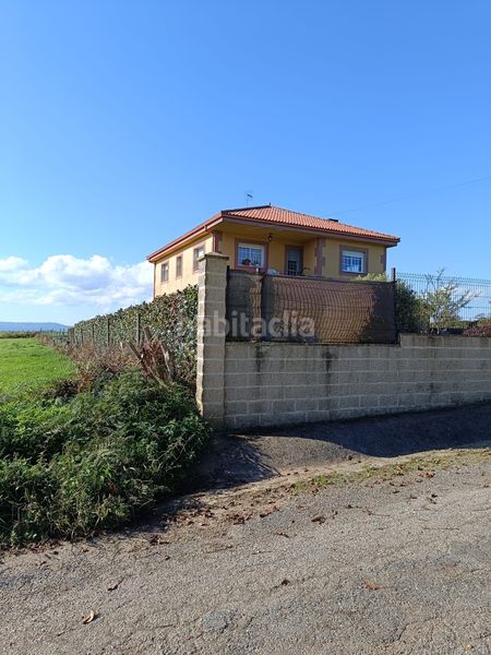 Foto 87d823a3-b78d-43e7-9a2d-3d7cedb5666b. Casa a Lalín