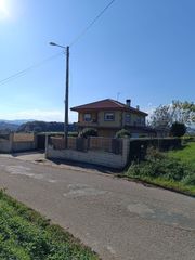 Casa in Lalín. Casa con finca