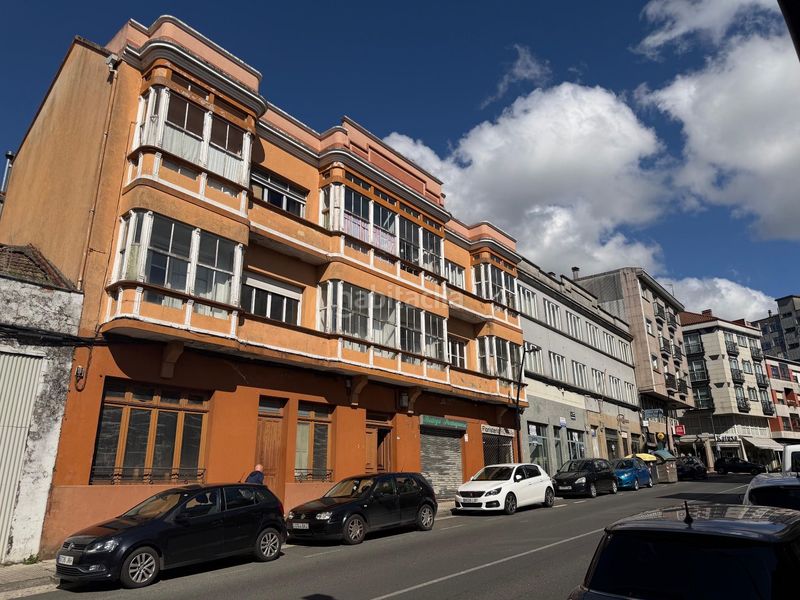 Foto a0e6e13e-7f5b-4713-b01c-53ebf5765d64. Edificio solar y 2 edificios en Lalín